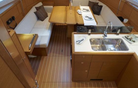 Sailboat Sun Odyssey 389 11.75m
