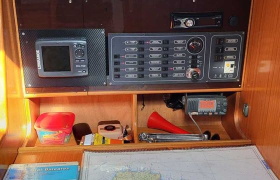 Sailboat Beneteau Cyclades 43.4 12.94m