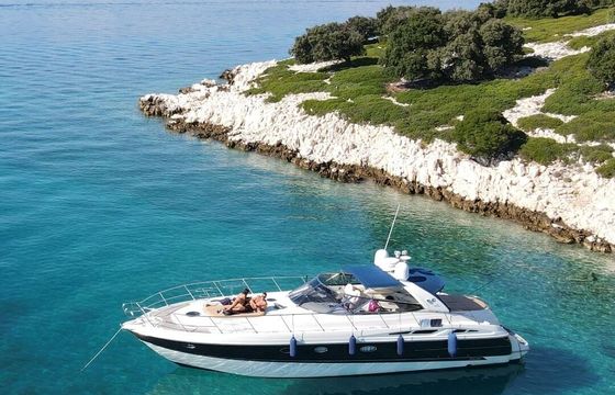 Motorboat Cranchi Mediterranee 50 open 1600hp