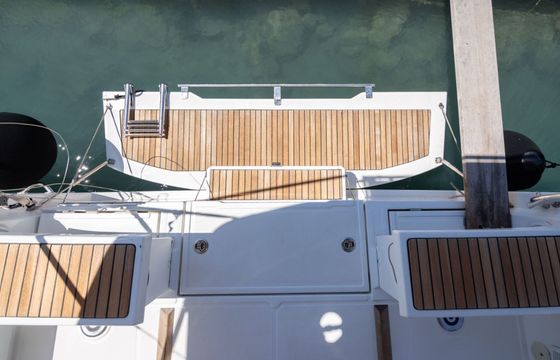 Sailboat BENETEAU OCEANIS 38.1 11.5m