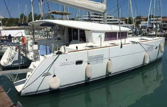 Catamaran Lagoon 400 S2 12m