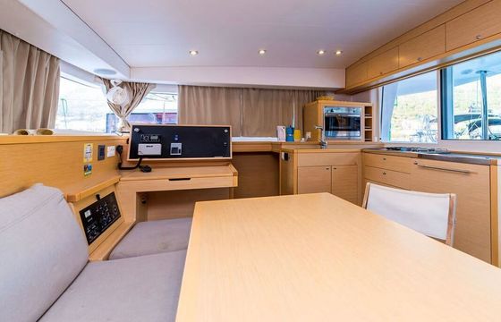 Catamaran Lagoon 400 S2 12m