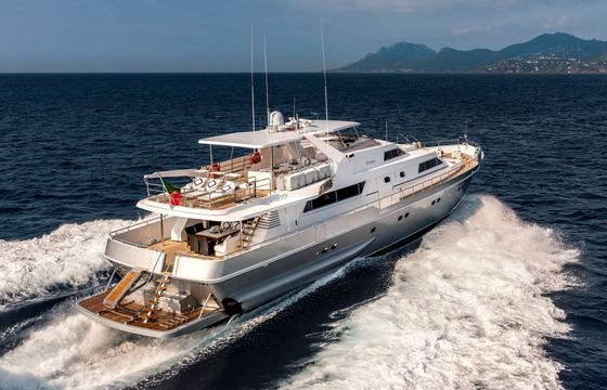 Motor yacht CN SPERTINI Alalunga 5475hp