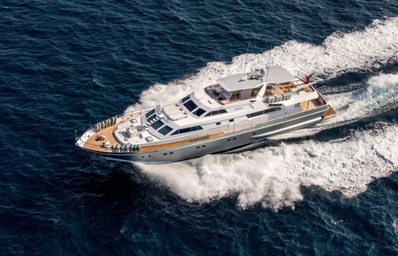 Motor yacht CN SPERTINI Alalunga 5475hp