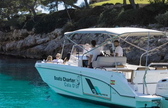 Motorboat Beneteau Flyer 9 spacedeck con paella 400hp