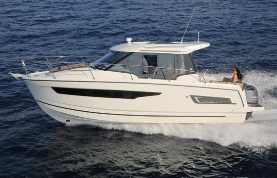 Motorboat Jeanneau Merry Fisher 895 300hp