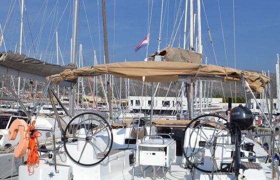 Sailboat Jeanneau Sun Odyssey 519 - 5 + 1 cab. 15.75m