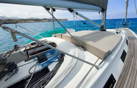 Sailboat Bavaria Cruiser 40 12.3m