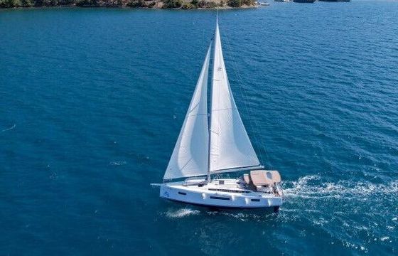 Sailboat Jeanneau Sun Odyssey 410 12m