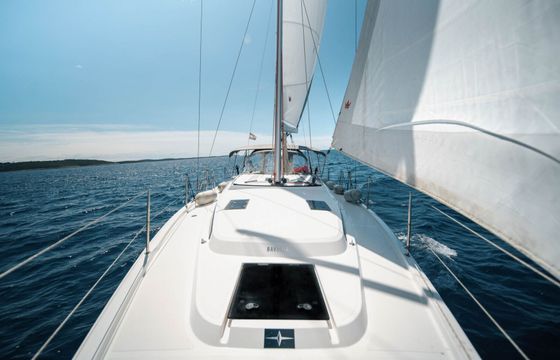Sailboat Bavaria C42 12m