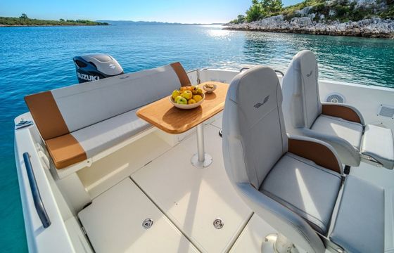 Motorboat Beneteau Flyer 8 SPACEdeck 350hp