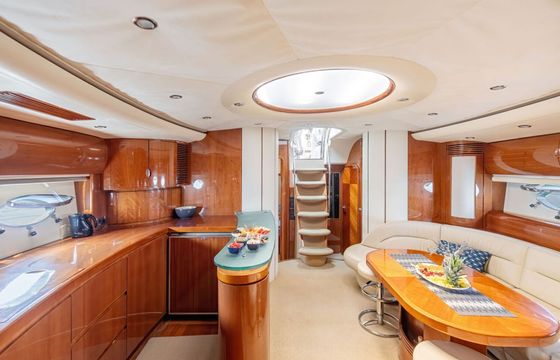 Motor yacht Princess V65 2600hp