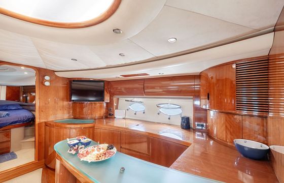 Motor yacht Princess V65 2600hp