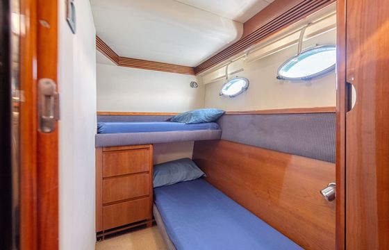 Motor yacht Princess V65 2600hp