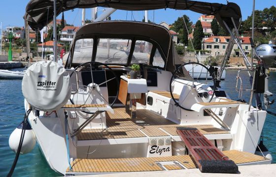 Sailboat Dufour Yachts Dufour 382 GL 11m