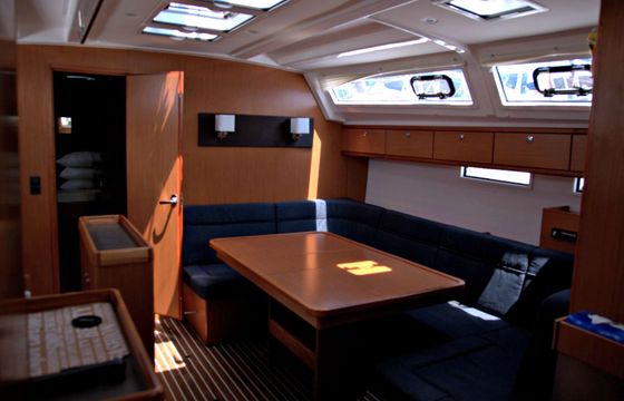 Sailboat BAVARIA CRUISER 46 14.27m