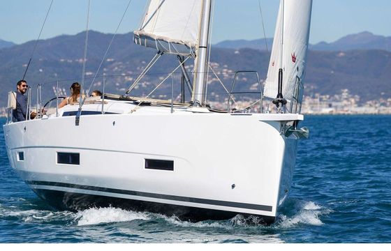 Sailboat Dufour 390 11m