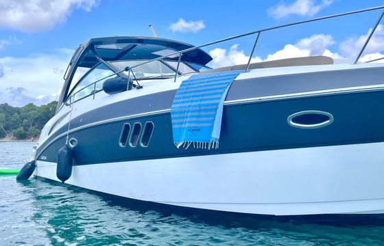 Motorboat Cruiser Yachts 38 740hp