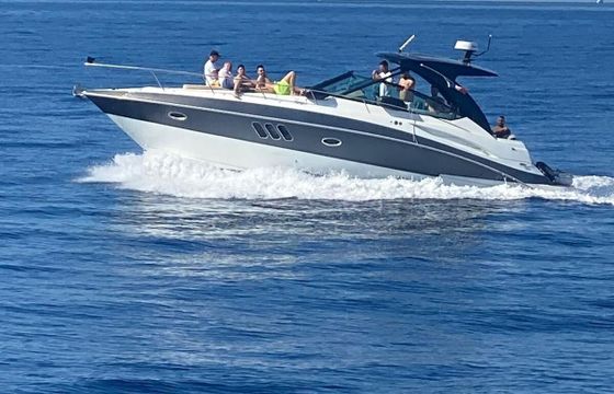 Motorboat Cruiser Yachts 38 740hp