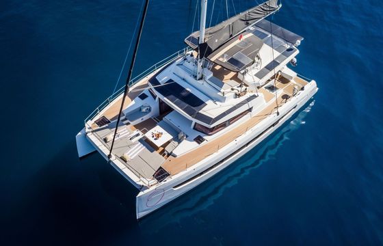 Catamaran Bali 5.4 10 berths 16m