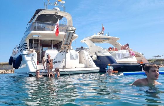 Motor yacht Fairline Squadron 59 1220hp