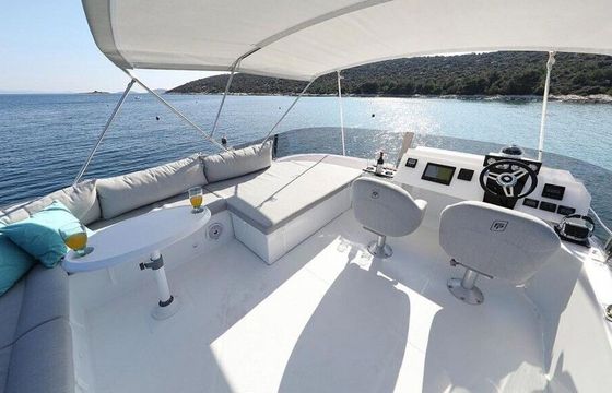 Catamaran Fountaine Pajot My 37 11m
