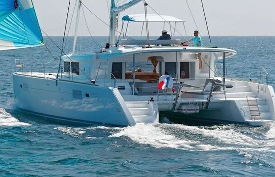 Catamaran Lagoon 450 Fly--- 13m
