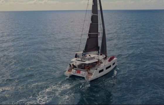 Catamaran Aventura Aventura 37 DC 13m