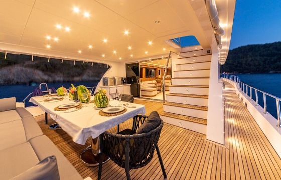 Motor yacht custom ( ihsan Bey ) 2021 800hp