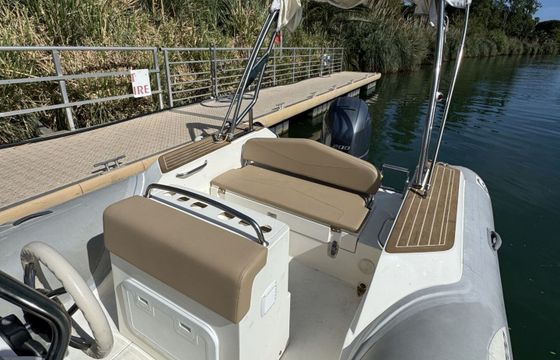 RIB Capelli Tempest 700 200hp