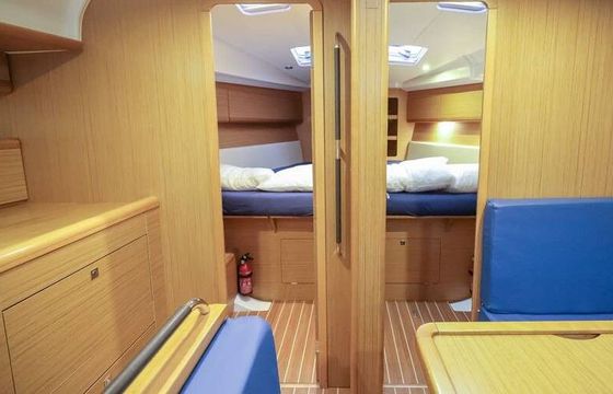 Sailboat Jeanneau Sun Odyssey 44i 13.7m