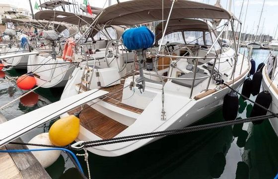 Sailboat Jeanneau Sun Odyssey 44i 13.7m