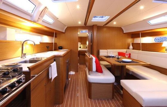 Sailboat Jeanneau Sun Odyssey 44i 13.7m