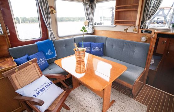 Motorboat Doerak LX1000 Salon 65hp
