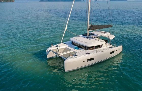 Catamaran LAGOON 42 4 Cabinas 12.8m