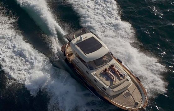 Motorboat Apreamare 38 Comfort 870hp