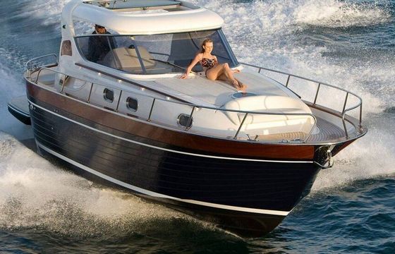 Motorboat Apreamare 38 Comfort 870hp