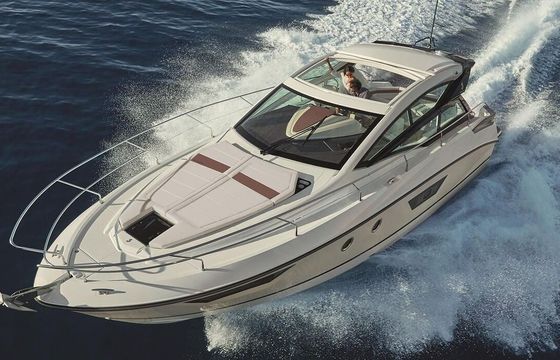 Motorboat BENETEAU Gran Turismo 40 740hp