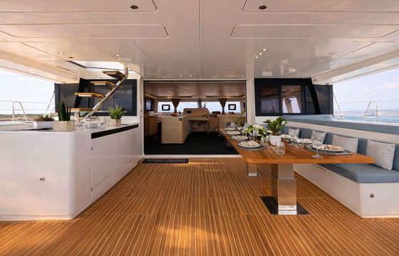 Catamaran Lagoon 620 18.9m