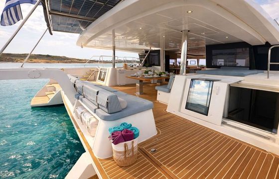 Catamaran Lagoon 620 18.9m
