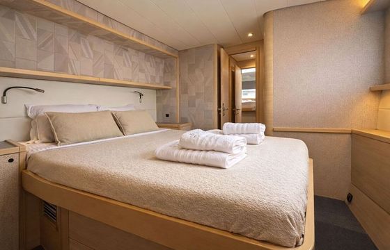Catamaran Lagoon 620 18.9m