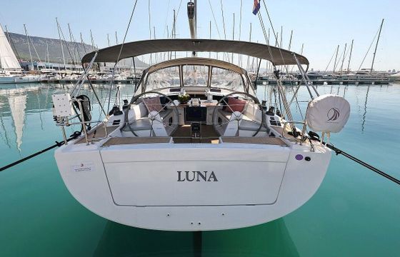 Sailboat HANSE 415 12.4m
