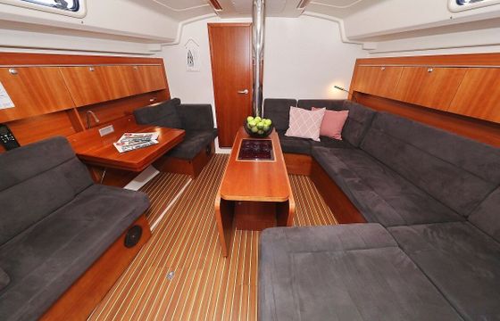 Sailboat HANSE 415 12.4m