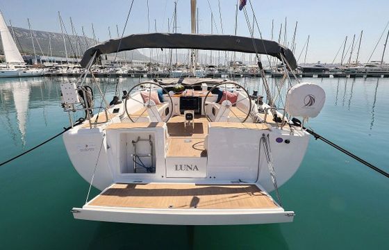 Sailboat HANSE 415 12.4m
