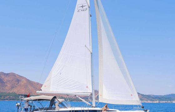 Sailboat Bavaria C42 12.4m