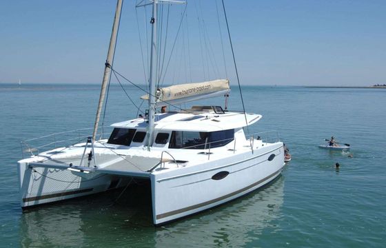 Catamaran Fountaine Pajot Helia 44 13.4m