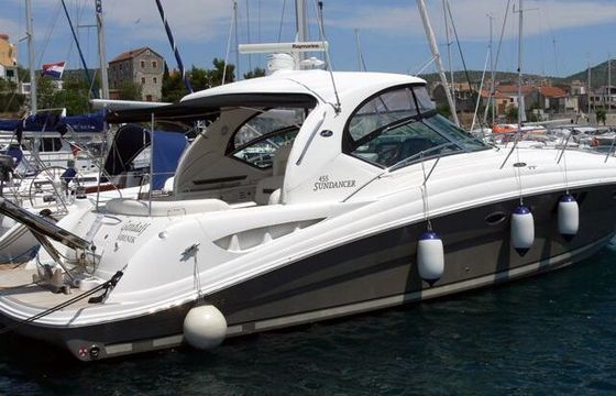 Motorboat SEA RAY 455 956hp