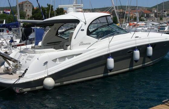 Motorboat SEA RAY 455 956hp