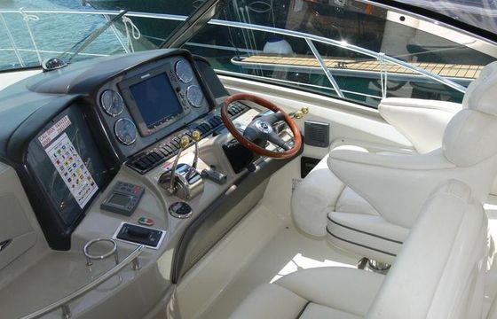 Motorboat SEA RAY 455 956hp