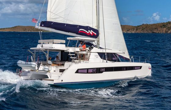 Catamaran Moorings 4500L/10 13m